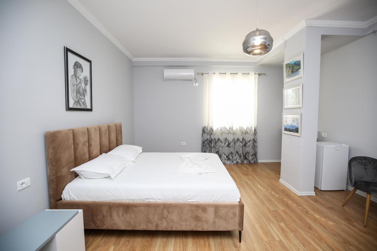 Nikaj Premium Apartments Vlorë Exteriör bild